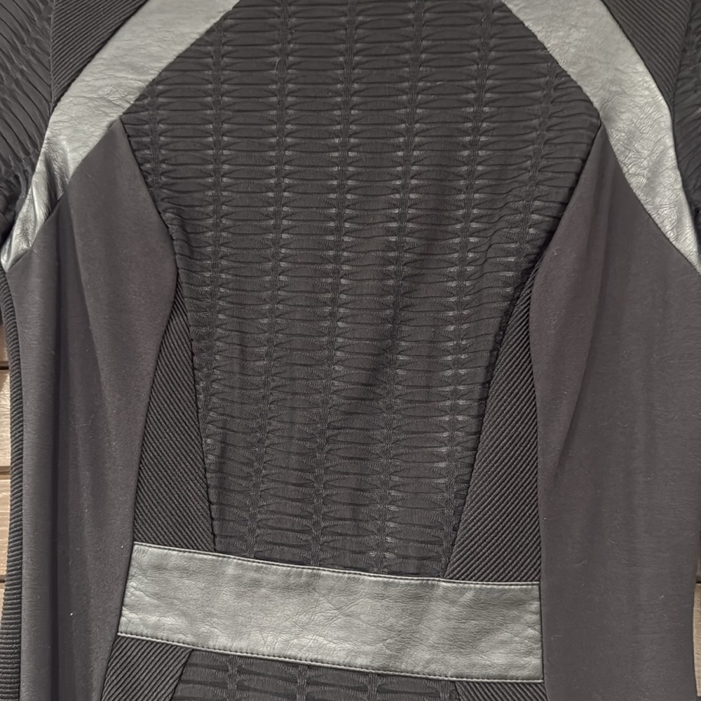 Cache Dress - Picture 2 of 4